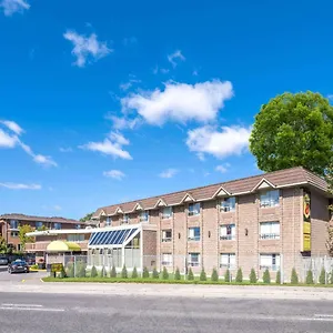 Super 8 By Wyndham East On 2*, Toronto Canada